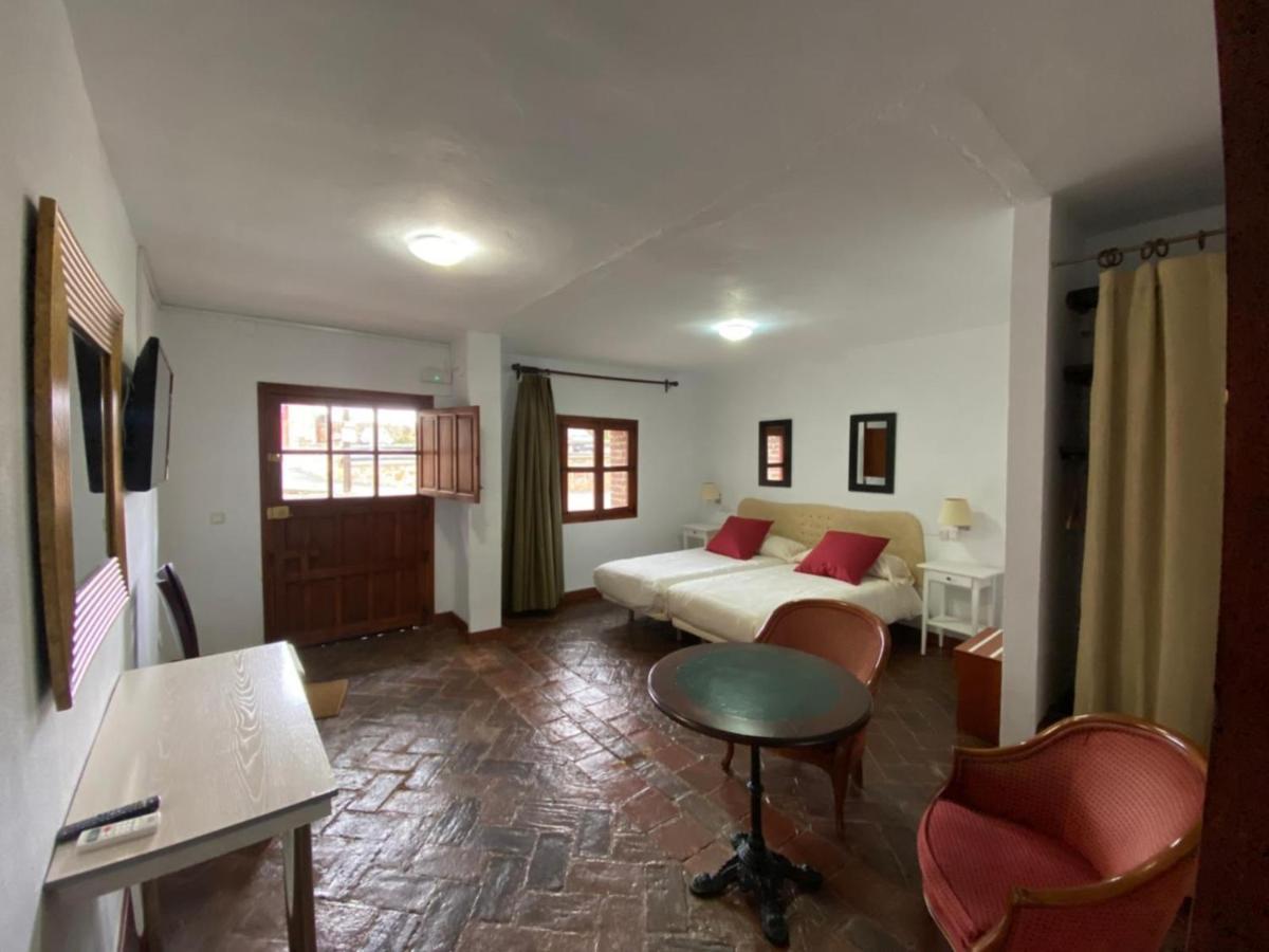 Casas Rurales Monasterio De Rocamador Almendral Zewnętrze zdjęcie